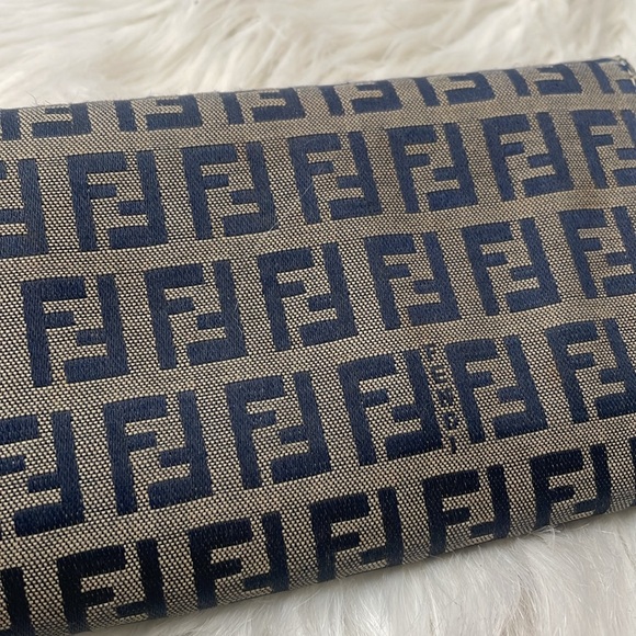 FENDI Zucchino Monogram Wallet - Picture 14 of 16